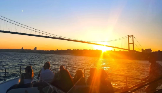 Just Landed in Istanbul, Skip the Hotel and Discover the City Like a Local