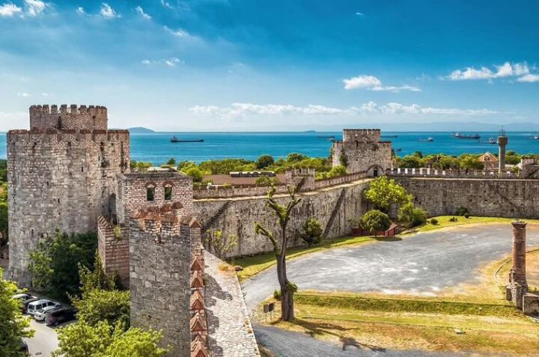Old City Walls of Istanbul (Walls of Constantinople)